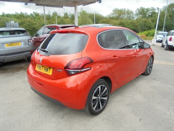 Used Peugeot 208 2017 for sale - 78801625: Photo