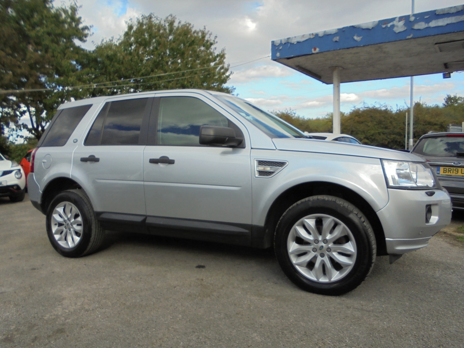 Used Land Rover Freelander 2012 for sale - 76142424: Photo 2