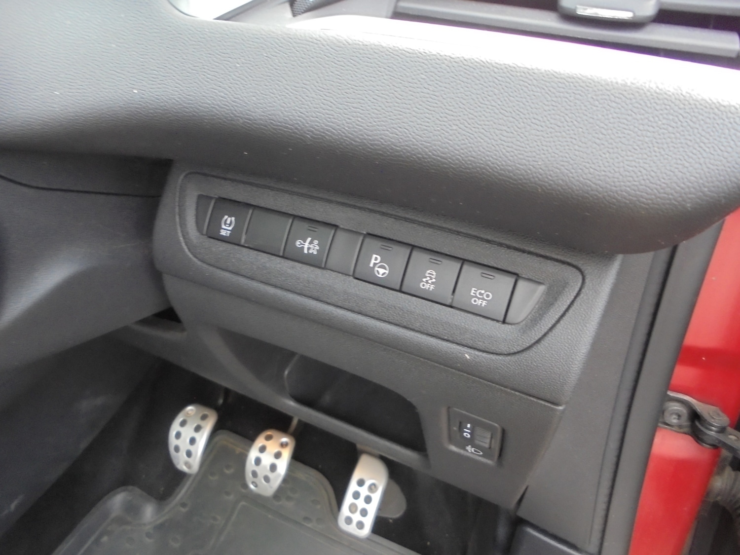 Used Peugeot 208 2015 for sale - 76464480: Photo 14