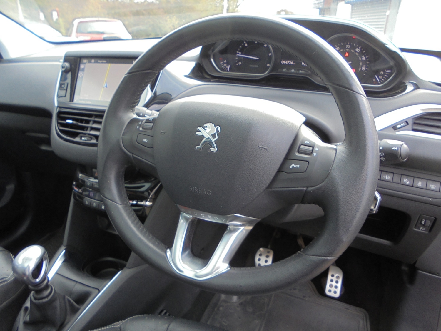 Used Peugeot 208 2015 for sale - 76464480: Photo 15