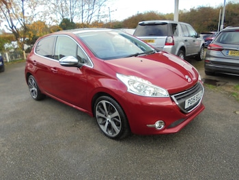 Used Peugeot 208 2015 for sale - 76464480: Photo