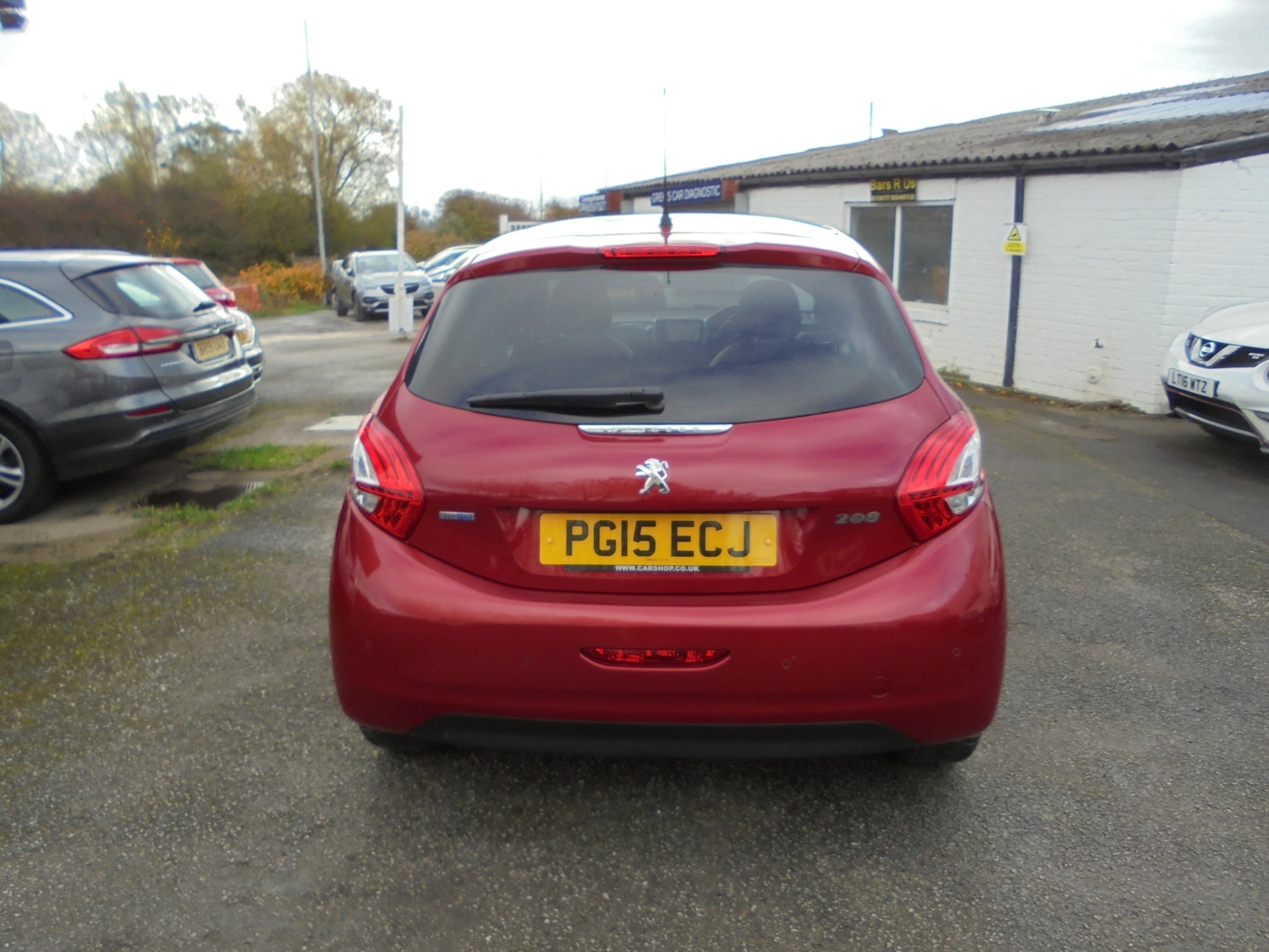 Used Peugeot 208 2015 for sale - 76464480: Photo 7
