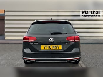 Used Volkswagen Passat 2016 for sale - 76623447: Photo