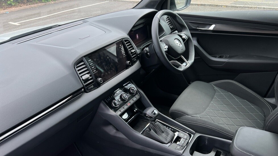 Used Skoda Karoq 2024 for sale - 76079348: Photo 2