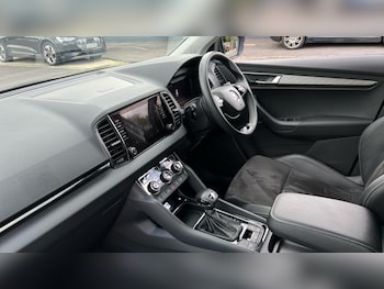 Used Skoda Karoq 2024 for sale - 75409799: Photo