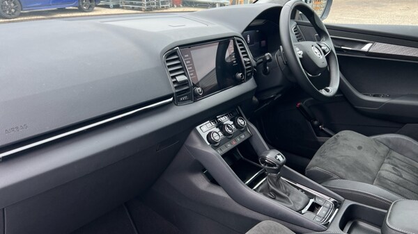 Used Skoda Karoq 2023 for sale - 76023208: Photo 2