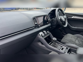 Used Skoda Karoq 2023 for sale - 76023208: Photo 2