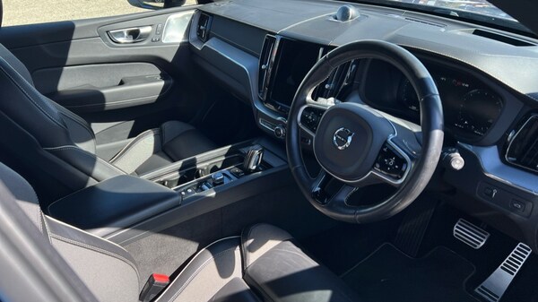Used Volvo XC60 2020 for sale - 75943346: Photo 9