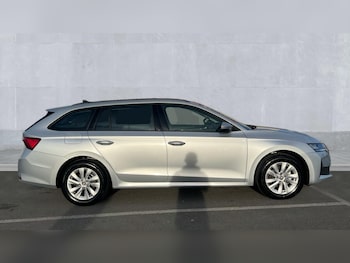 Used Skoda Octavia 2025 for sale - 76652579: Photo