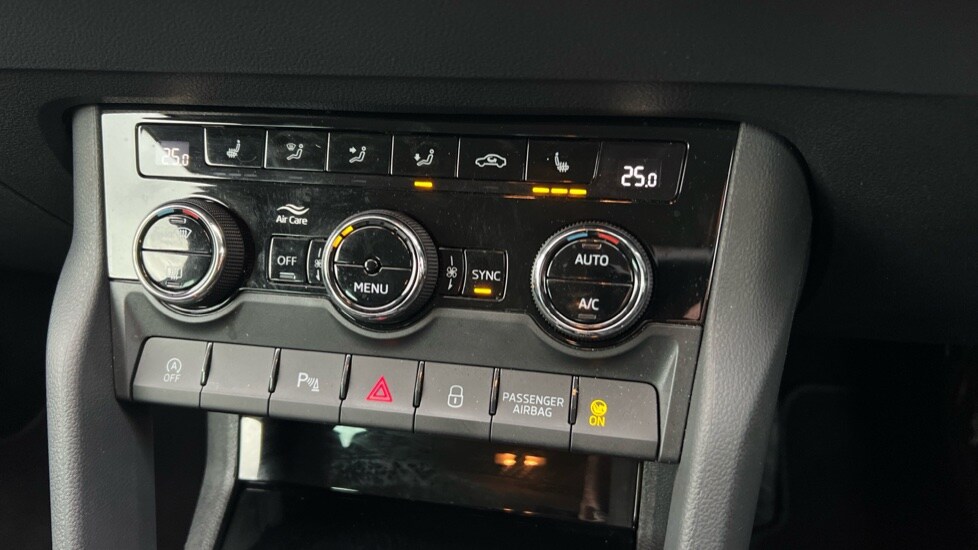 Used Skoda Karoq 2024 for sale - 76623518: Photo 28