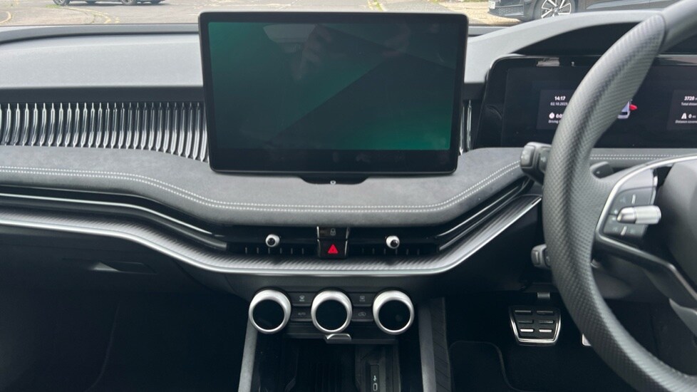 Used Skoda Superb 2025 for sale - 75554281: Photo 13