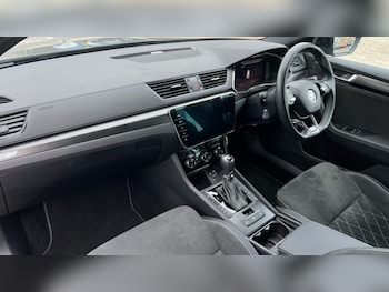 Used Skoda Superb 2024 for sale - 76023213: Photo 2