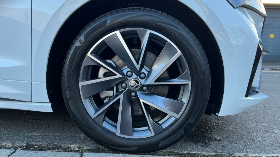 Used Skoda Enyaq 2025 for sale - 76563713: Photo 18