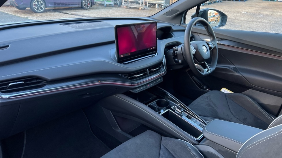 Used Skoda Enyaq 2025 for sale - 76563713: Photo 2