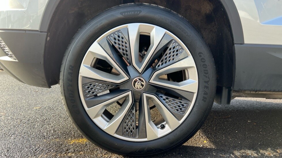 Used Skoda Karoq 2024 for sale - 76297349: Photo 19