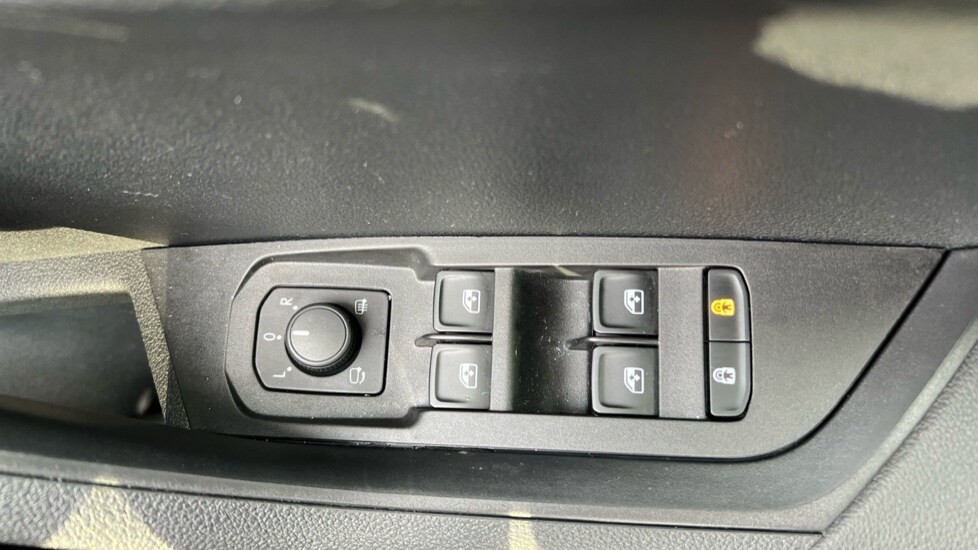 Used Skoda Karoq 2024 for sale - 76297349: Photo 22