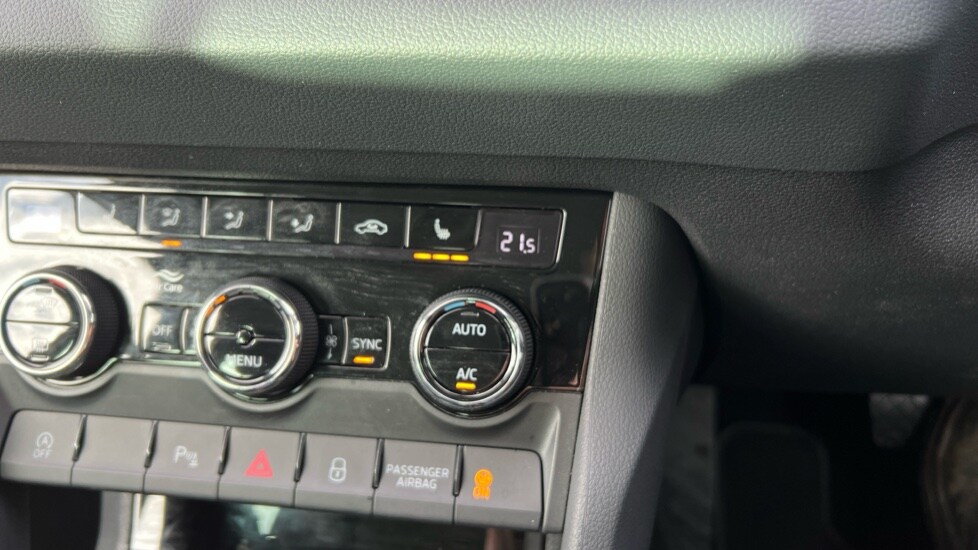 Used Skoda Karoq 2024 for sale - 76297349: Photo 25