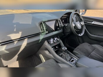 Used Skoda Karoq 2024 for sale - 76297349: Photo