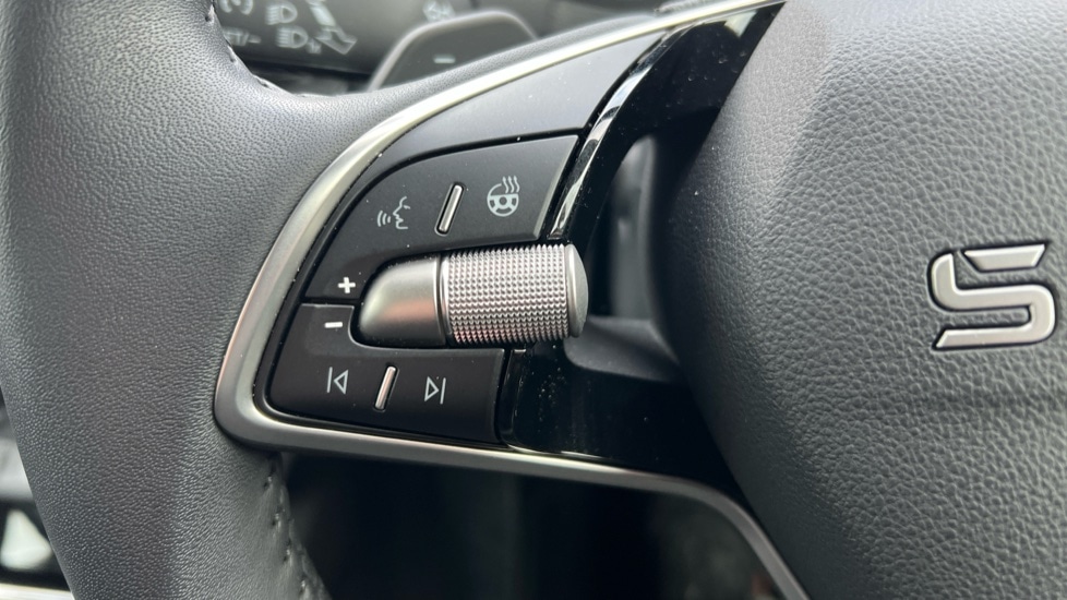 Used Skoda Karoq 2025 for sale - 76954272: Photo 29