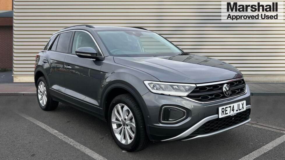 Used Volkswagen T-Roc 2024 for sale - 76302450: Photo 1