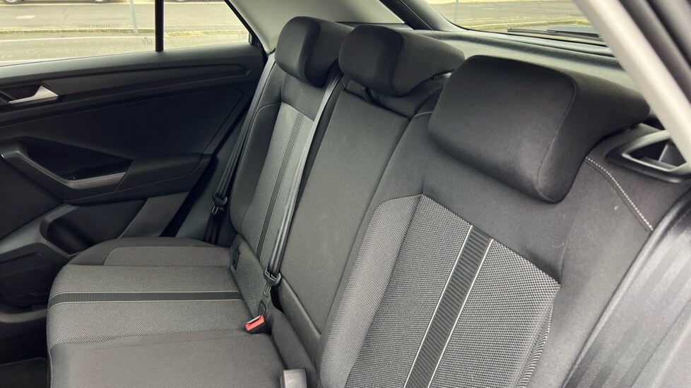 Used Volkswagen T-Roc 2024 for sale - 76302450: Photo 14