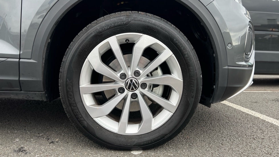 Used Volkswagen T-Roc 2024 for sale - 76302450: Photo 17