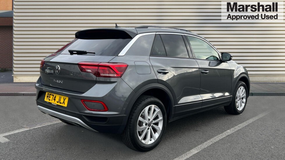 Used Volkswagen T-Roc 2024 for sale - 76302450: Photo 3