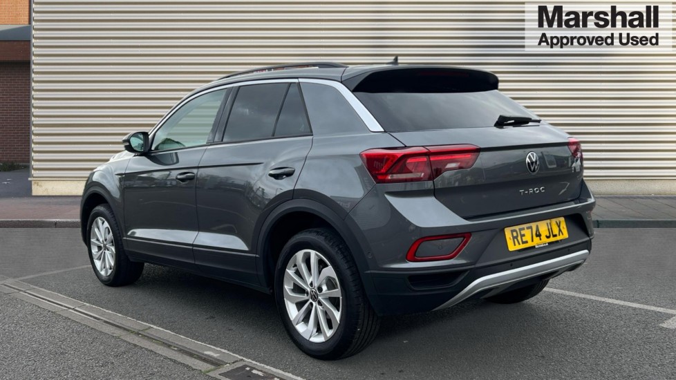 Used Volkswagen T-Roc 2024 for sale - 76302450: Photo 5
