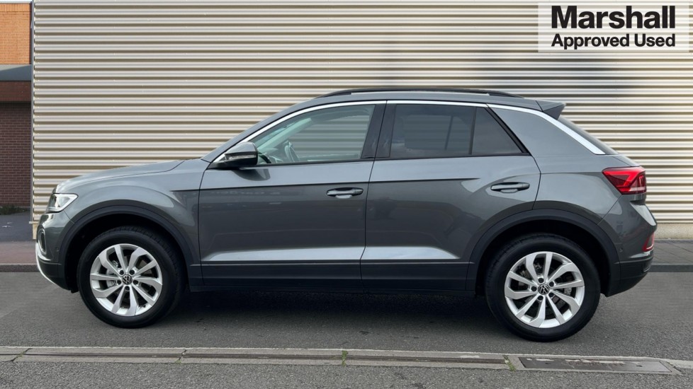 Used Volkswagen T-Roc 2024 for sale - 76302450: Photo 6
