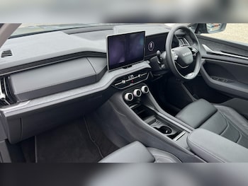 Used Skoda Kodiaq 2025 for sale - 76140285: Photo 2