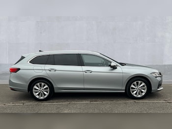 Used Skoda Superb 2025 for sale - 76907958: Photo