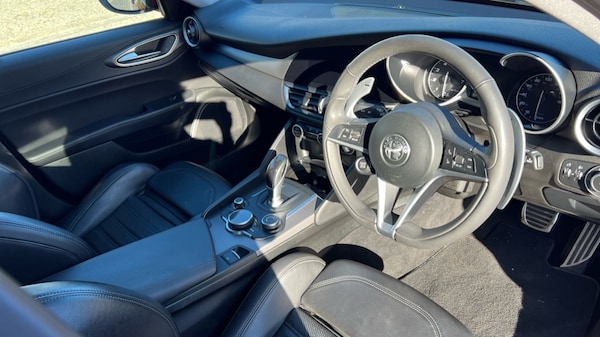 Used Alfa Romeo Giulia 2020 for sale - 76112244: Photo 9