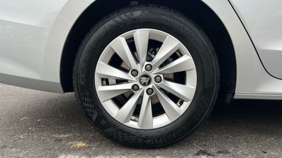 Used Skoda Octavia 2025 for sale - 76796559: Photo 5