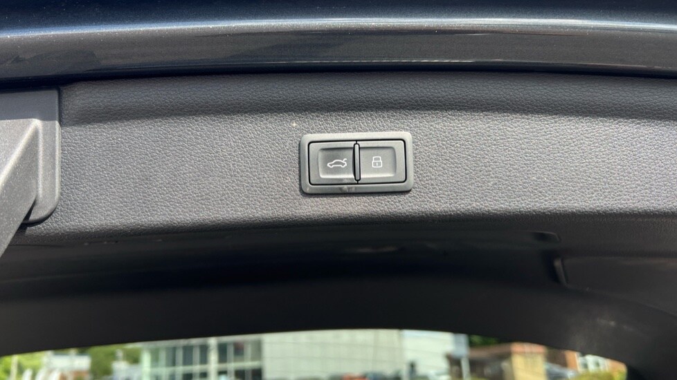 Vehicle 33
