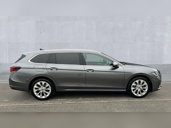 Used Skoda Superb 2025 for sale - 76907960: Photo