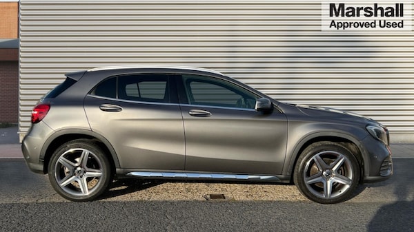 Used Mercedes-Benz GLA 2017 for sale - 76037780: Photo 2