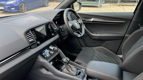Used Skoda Karoq 2024 for sale - 75771325: Photo 2