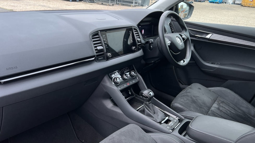 Used Skoda Karoq 2024 for sale - 76023235: Photo 2