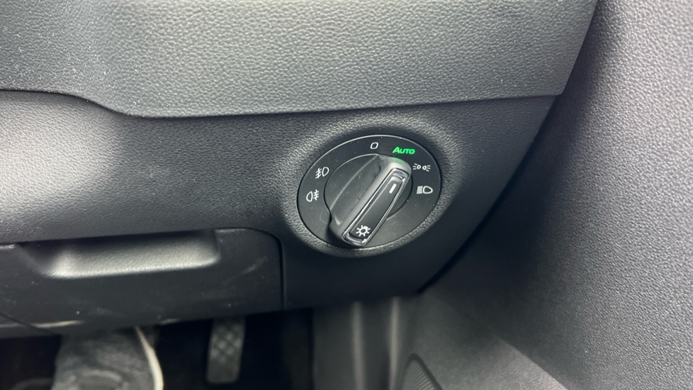 Used Skoda Karoq 2024 for sale - 76023235: Photo 30