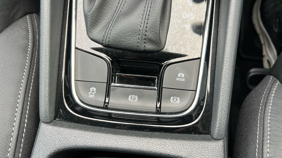 Used Skoda Karoq 2024 for sale - 76023235: Photo 33