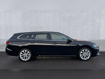 Used Skoda Superb 2025 for sale - 76652505: Photo