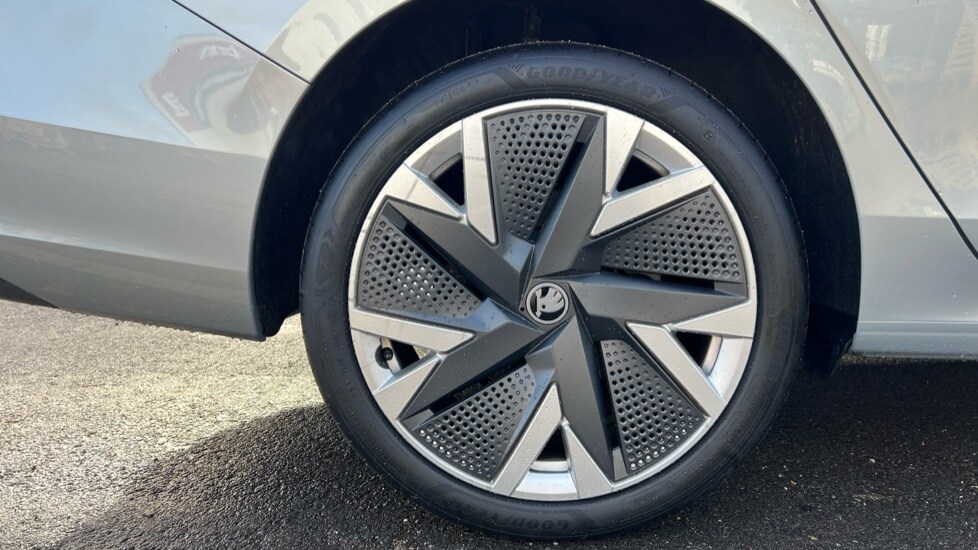 Used Skoda Superb 2025 for sale - 76438146: Photo 19