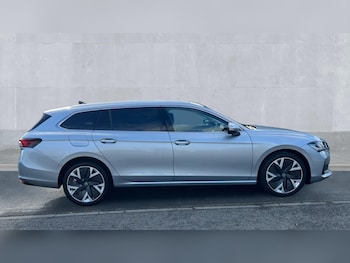 Used Skoda Superb 2025 for sale - 76438146: Photo