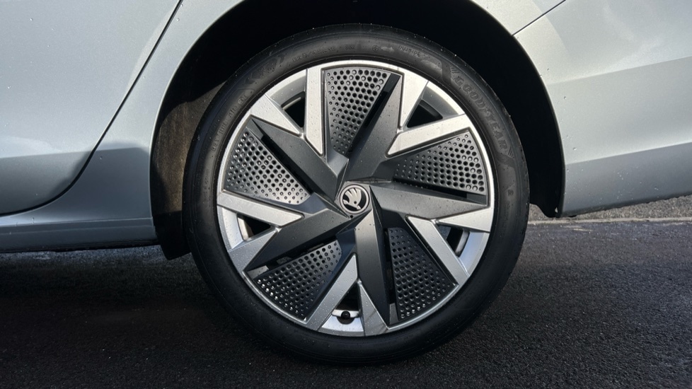 Used Skoda Superb 2025 for sale - 76438146: Photo 5