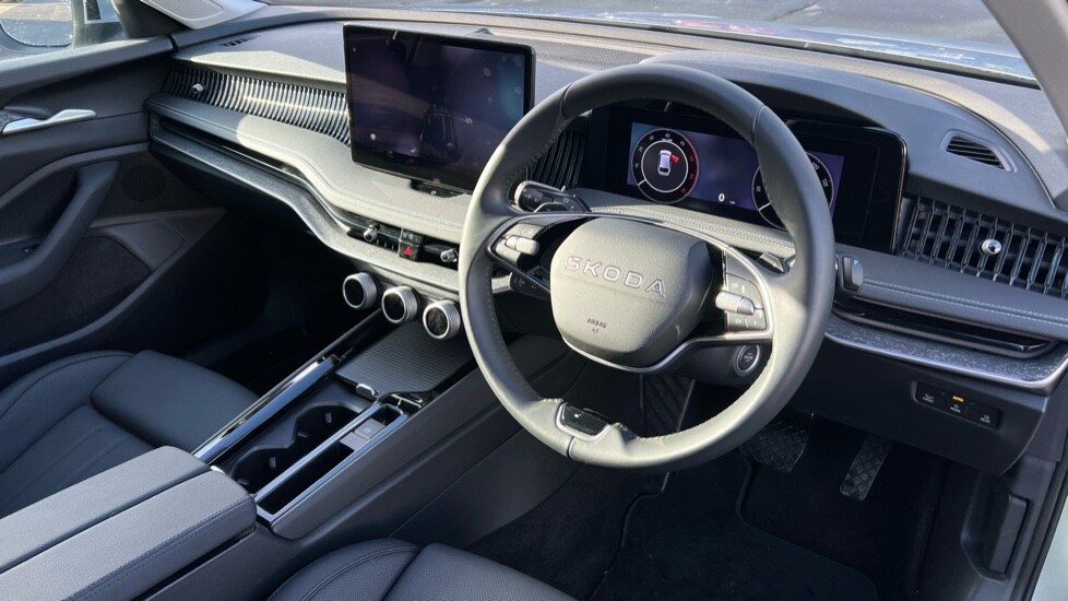 Used Skoda Superb 2025 for sale - 76438146: Photo 6