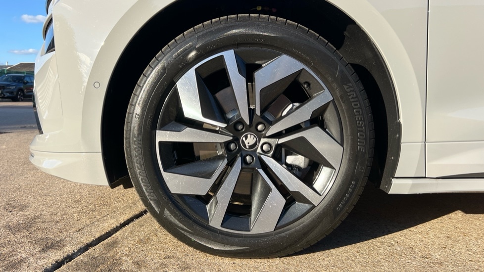 Used Skoda Enyaq 2025 for sale - 76195938: Photo 19