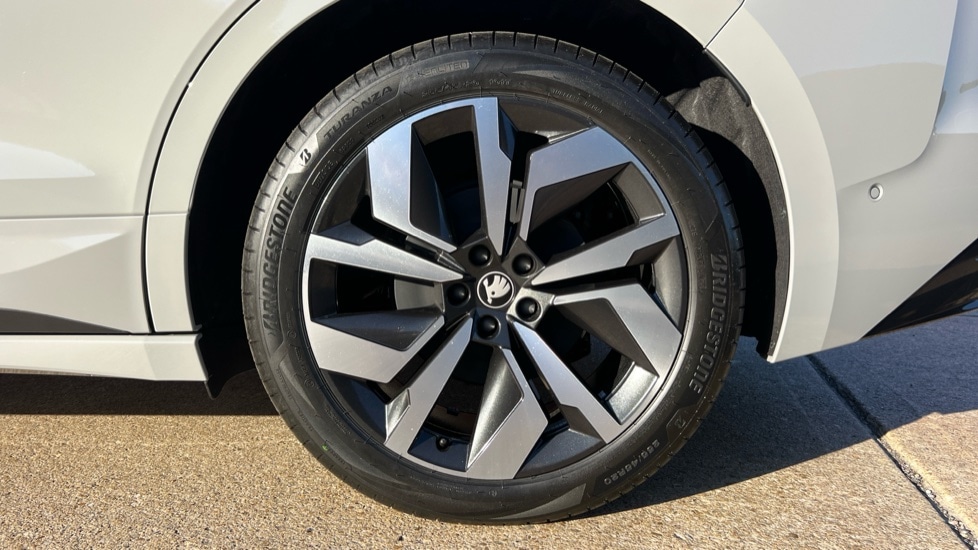 Used Skoda Enyaq 2025 for sale - 76195938: Photo 20