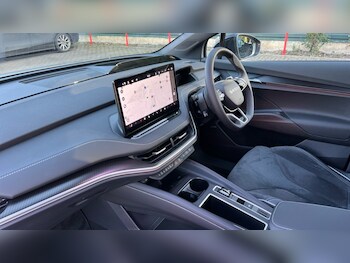 Used Skoda Enyaq 2025 for sale - 76195938: Photo 2