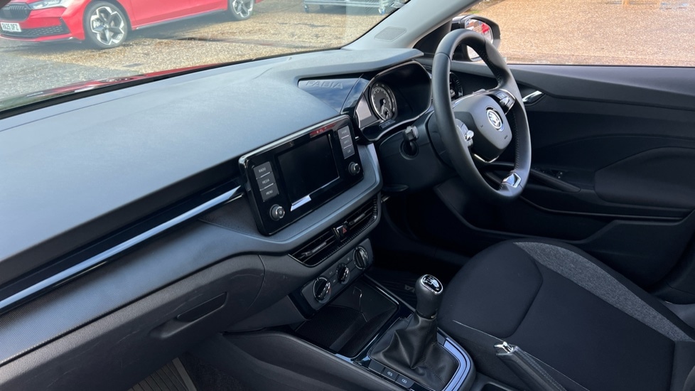Used Skoda Fabia 2024 for sale - 76203853: Photo 2