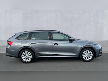 Used Skoda Octavia 2024 for sale - 76196058: Photo
